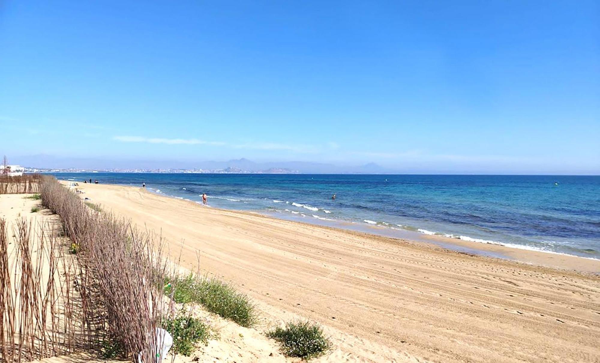 ארנאלס דל סול Apartamento Arenales Playa מראה חיצוני תמונה